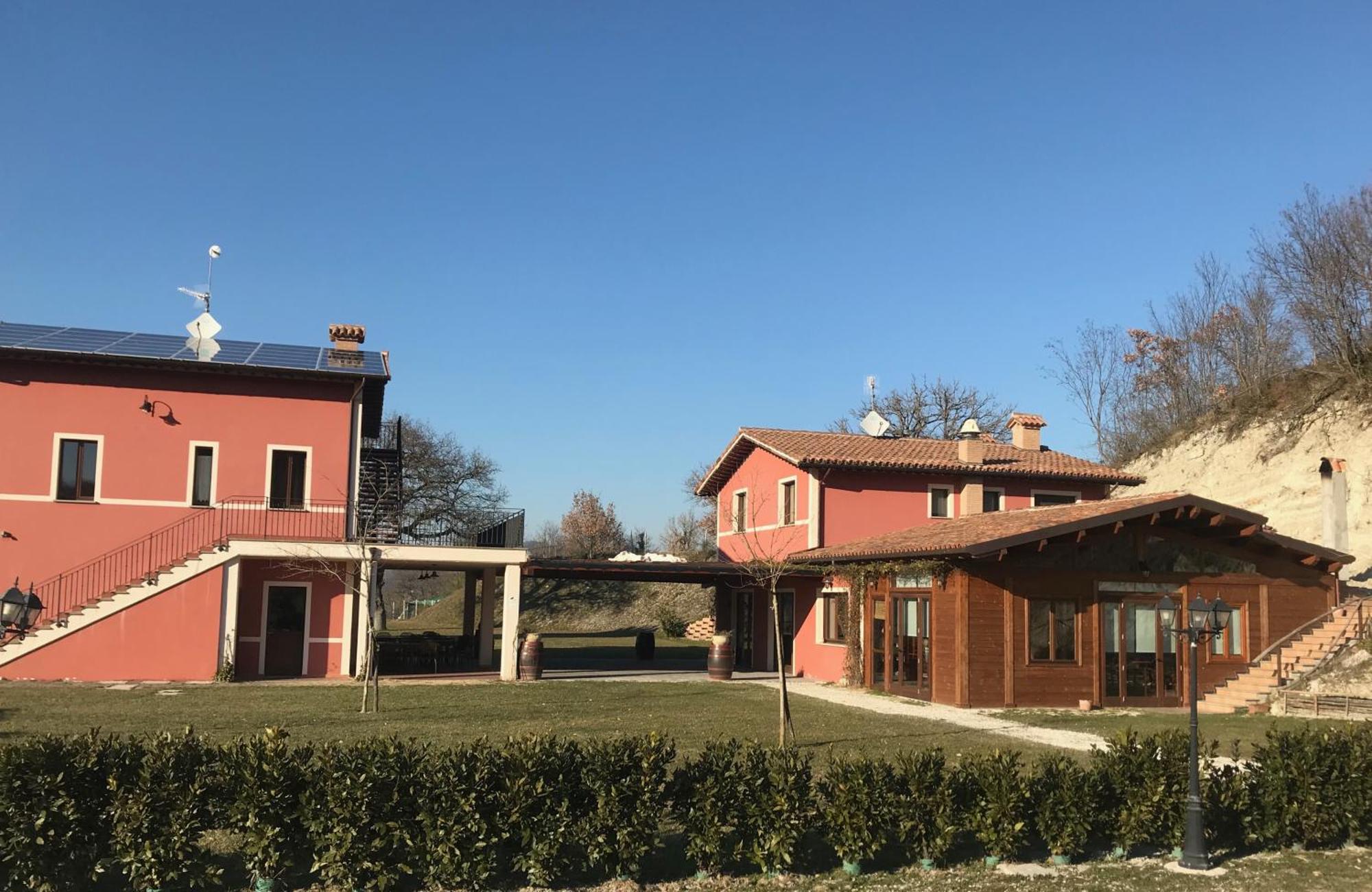 法布里亚诺Agriturismo La Vita E Bella别墅 外观 照片